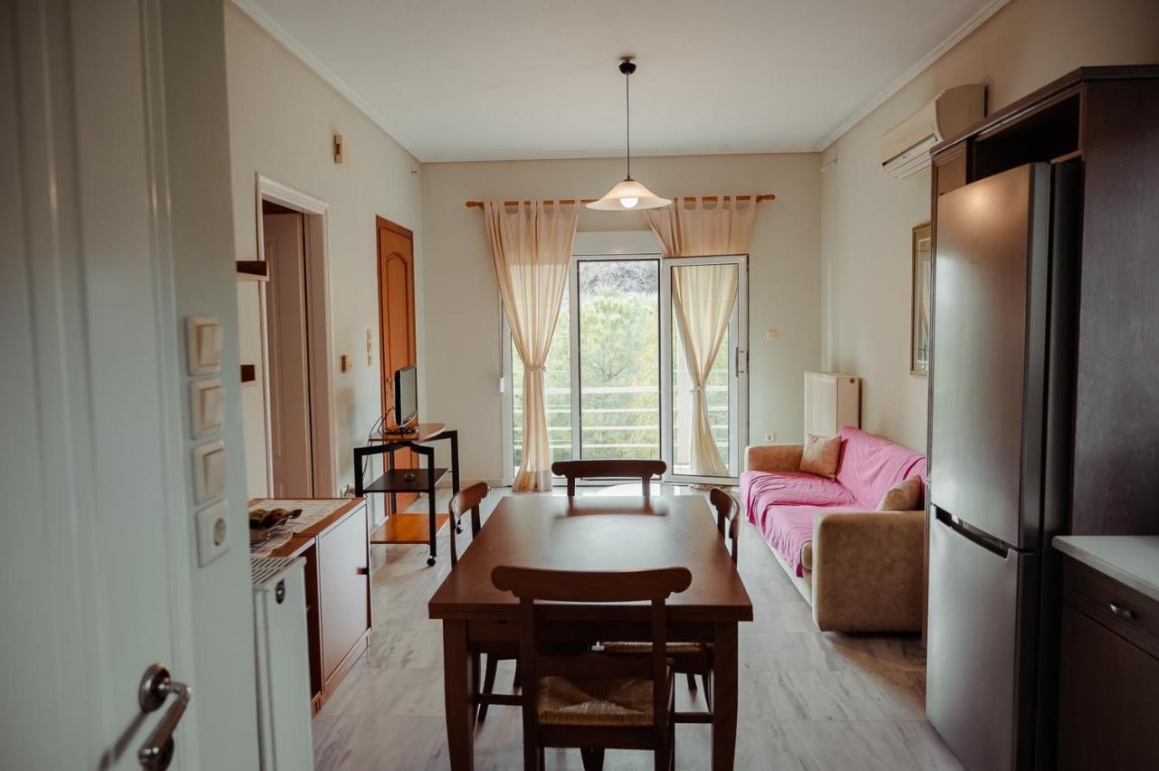 Seafront Apartment Карфас Екстер'єр фото