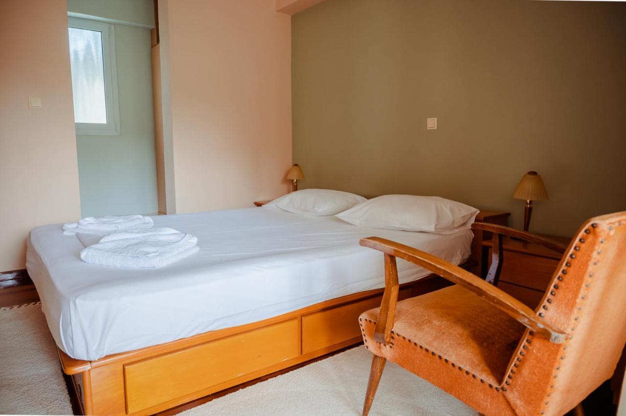 Seafront Apartment Карфас Екстер'єр фото