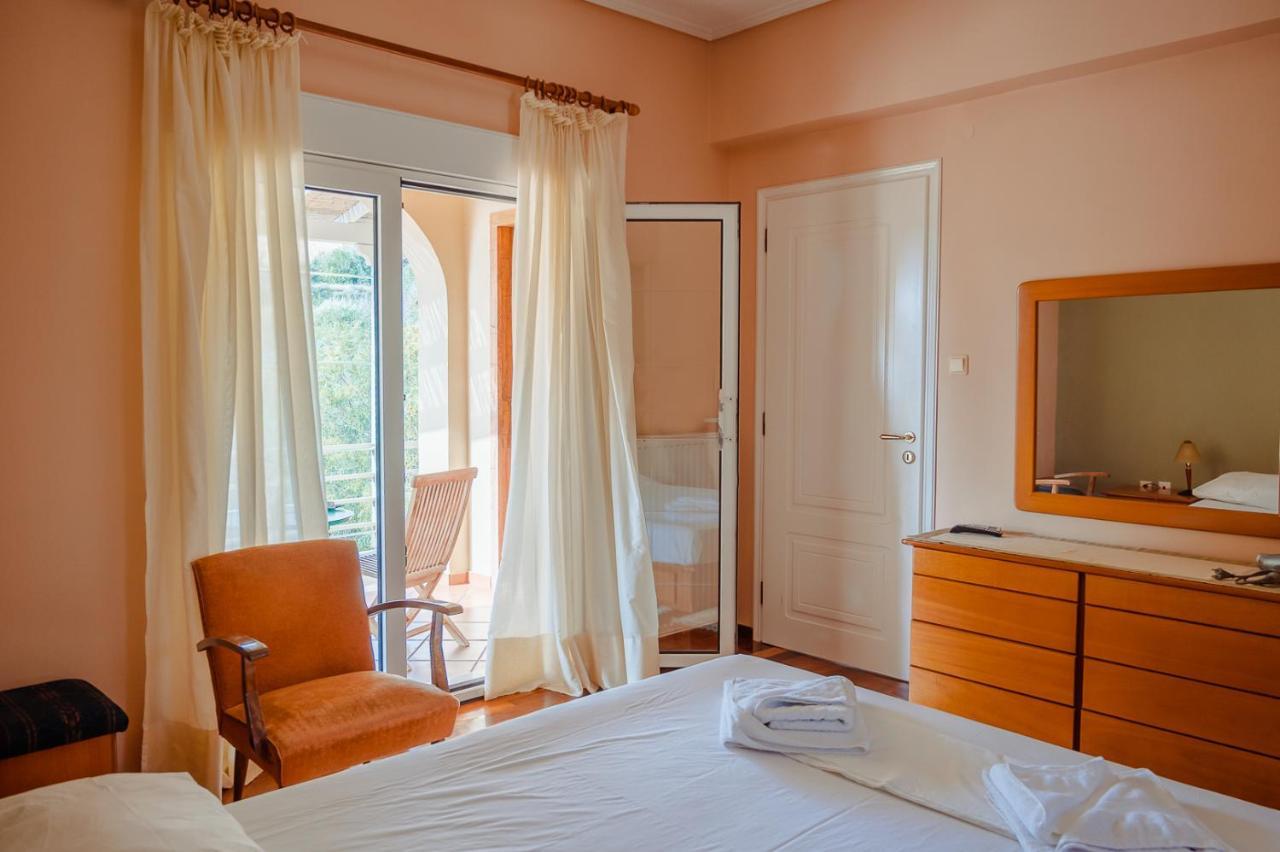 Seafront Apartment Карфас Екстер'єр фото